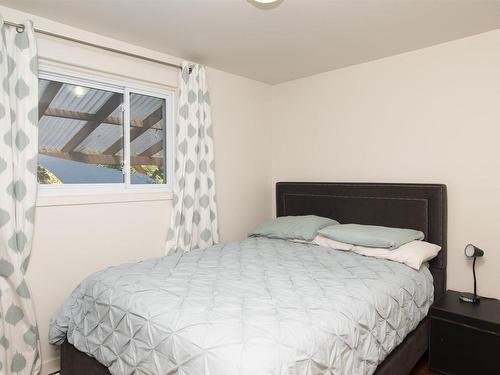 188 Secord Street, Thunder Bay, ON - Indoor Photo Showing Bedroom