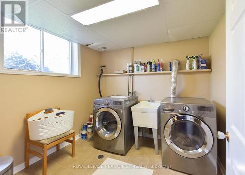 320 Park St, Orillia, ON - Indoor Photo Showing Laundry Room