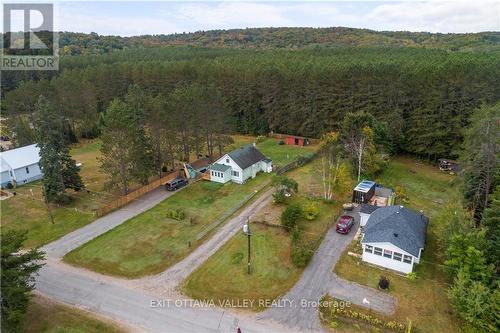 35 Boulter Lake Road, Hastings Highlands, ON 