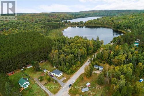 35 Boulter Lake Road, Hastings Highlands, ON 