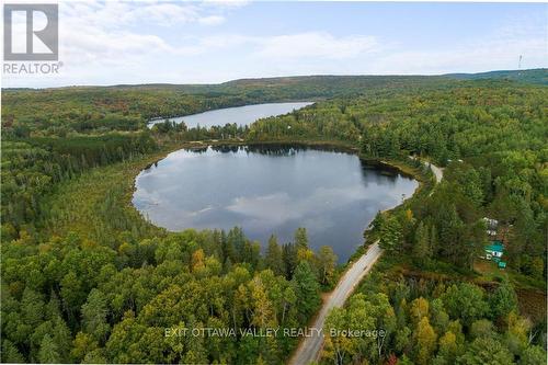 35 Boulter Lake Road, Hastings Highlands, ON 