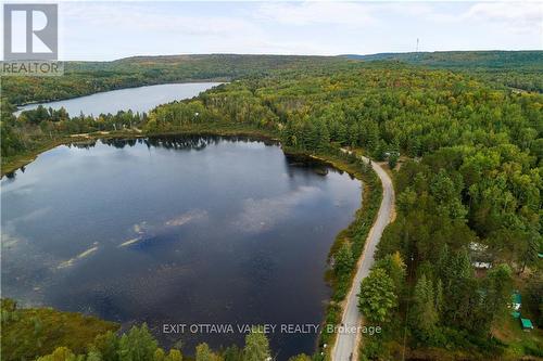 35 Boulter Lake Road, Hastings Highlands, ON 