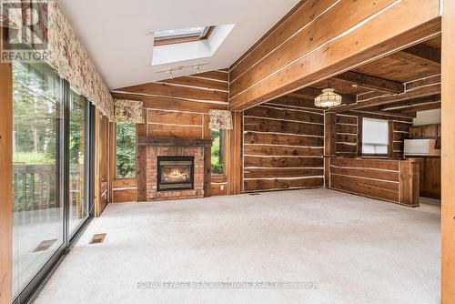 10126 Old Pine Crest Rd, Halton Hills, ON - Indoor Photo Showing Other Room With Fireplace