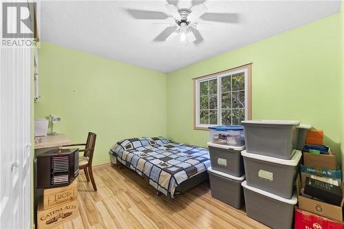3049B Chapeskie Road, Barry'S Bay, ON - Indoor Photo Showing Bedroom