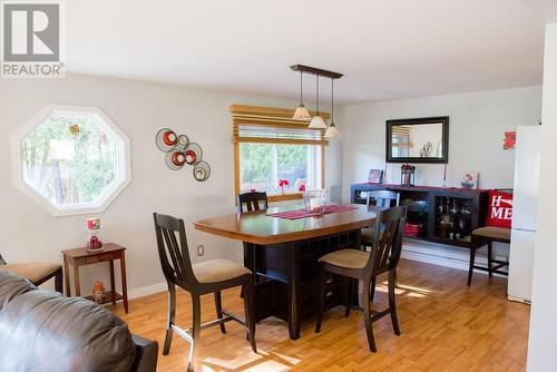 329 Lakeshore Road, Mindemoya, ON - Indoor Photo Showing Dining Room