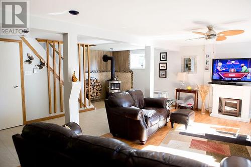 329 Lakeshore Road, Mindemoya, ON - Indoor Photo Showing Living Room