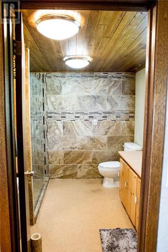 329 Lakeshore Road, Mindemoya, ON - Indoor Photo Showing Bathroom