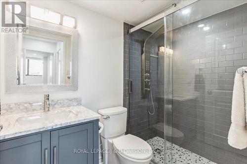 #912 -40 Baif Blvd, Richmond Hill, ON - Indoor Photo Showing Laundry Room