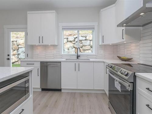 2632 Mica Pl, Langford, BC - Indoor Photo Showing Kitchen With Stainless Steel Kitchen With Upgraded Kitchen