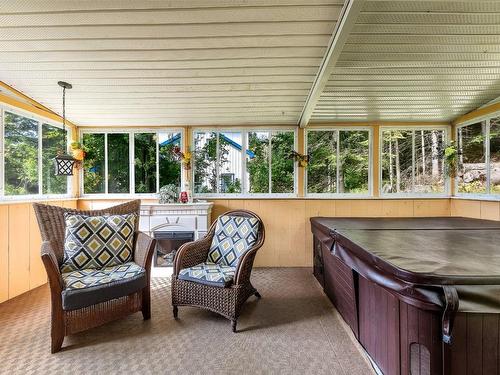 Solarium - 1914 Ch. De La Gare, Val-Morin, QC - Outdoor With Deck Patio Veranda With Exterior