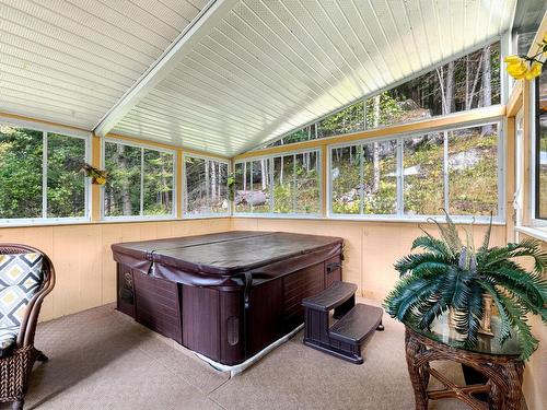 Solarium - 1914 Ch. De La Gare, Val-Morin, QC -  Photo Showing Other Room