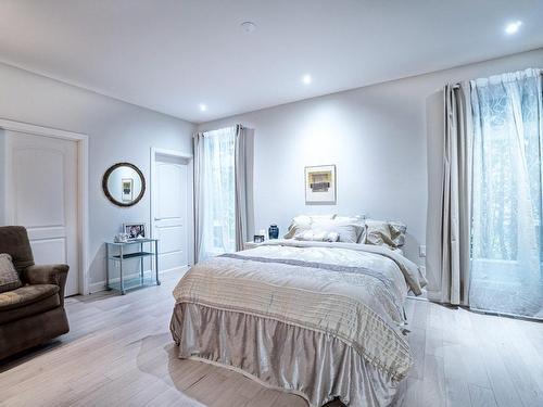 Chambre Ã  coucher principale - 700 Rue Léonard-De Vinci, Laval (Sainte-Dorothée), QC - Indoor Photo Showing Bedroom