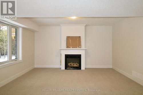 612 25Th Avenue, Hanover, ON - Indoor With Fireplace