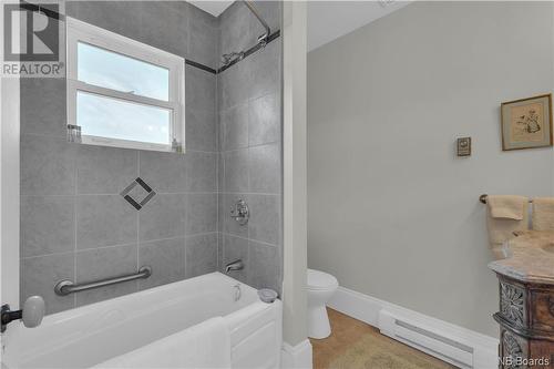 244 Prince Of Wales Street, Saint Andrews, NB - Indoor Photo Showing Bathroom