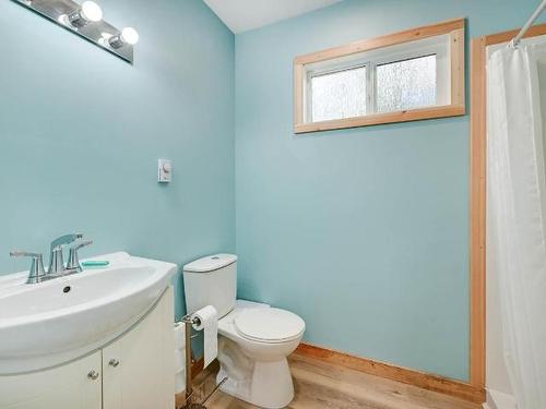644 Grouse Creek Road, Clearwater, BC - Indoor Photo Showing Bathroom