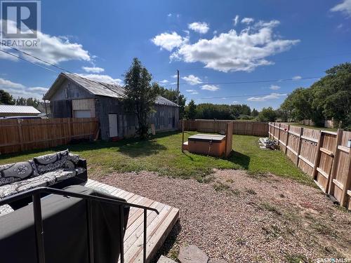 304 2Nd Avenue E, St. Walburg, SK - Outdoor With Backyard