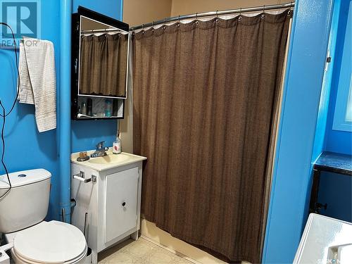 409 Aldridge Street, Bienfait, SK - Indoor Photo Showing Bathroom