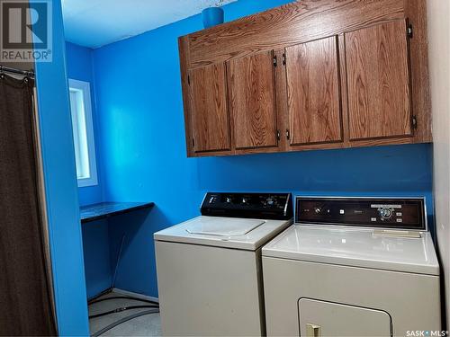 409 Aldridge Street, Bienfait, SK - Indoor Photo Showing Laundry Room