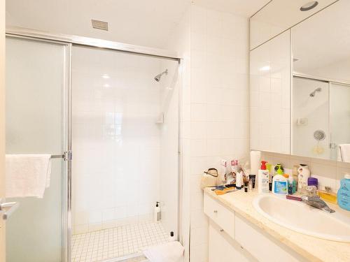 Ensuite bathroom - 1113-3 Rue Westmount-Square, Westmount, QC - Indoor Photo Showing Bathroom
