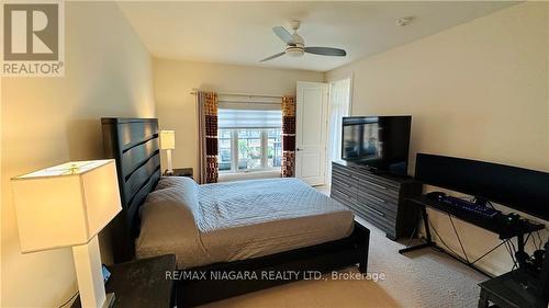 33 - 8974 Wiiloughby Drive, Niagara Falls, ON - Indoor Photo Showing Bedroom