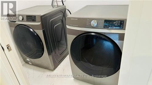 #33 -8974 Wiiloughby Dr, Niagara Falls, ON - Indoor Photo Showing Laundry Room