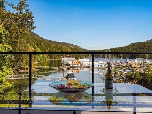 5025 Genoa Bay Rd, Duncan, BC - Outdoor With Body Of Water