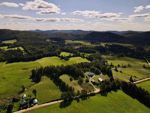 Aerial photo - 8 Ch. Thomson O., Arundel, QC 