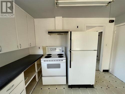 401 Finlayson Street, Sicamous, BC - Indoor Photo Showing Kitchen