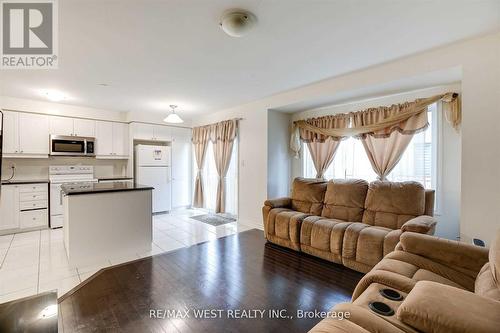 142 Coho Dr, Whitby, ON - Indoor