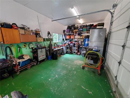 420/428 Alpine View Rd, Tahsis, BC - Indoor Photo Showing Garage