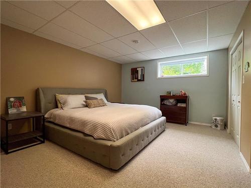 141135 Pth 5&10 Highway, Dauphin, MB - Indoor Photo Showing Bedroom