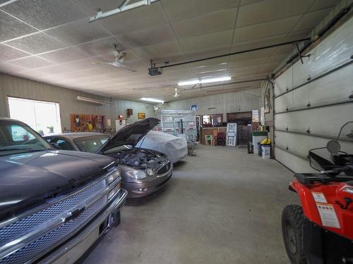 EntrepÃ´t - 410 Rg St-Joseph N., Charette, QC - Indoor Photo Showing Garage