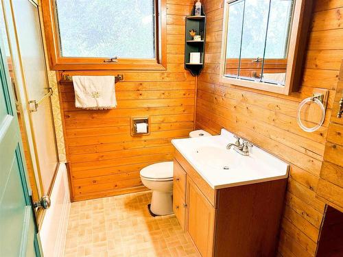 6 Main Street, Madsen, ON - Indoor Photo Showing Bathroom