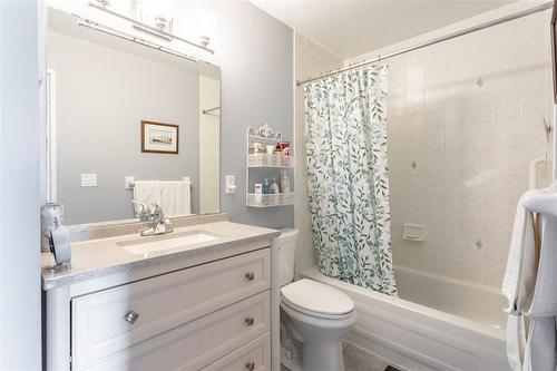 ensuite - 2300 Parkhaven Boulevard|Unit #407, Oakville, ON - Indoor Photo Showing Bathroom