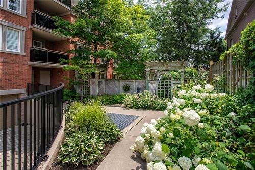 2300 Parkhaven Boulevard|Unit #407, Oakville, ON - Outdoor