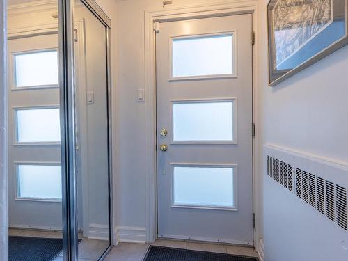 Exterior entrance - 5090 Av. Glencairn, Montréal (Côte-Des-Neiges/Notre-Dame-De-Grâce), QC - Indoor Photo Showing Other Room