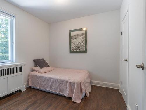Chambre Ã Â coucher - 5090 Av. Glencairn, Montréal (Côte-Des-Neiges/Notre-Dame-De-Grâce), QC - Indoor Photo Showing Bedroom