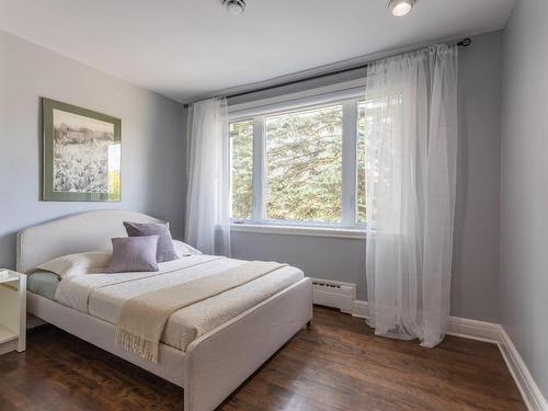 Bedroom - 5090 Av. Glencairn, Montréal (Côte-Des-Neiges/Notre-Dame-De-Grâce), QC - Indoor