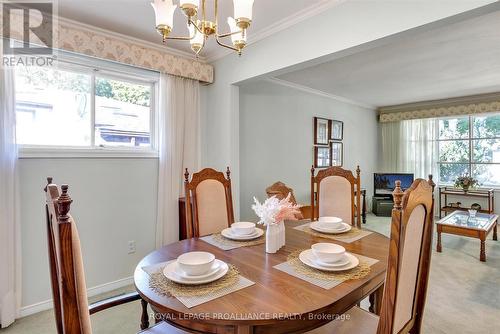 883 Cumberland Ave, Peterborough, ON - Indoor Photo Showing Dining Room
