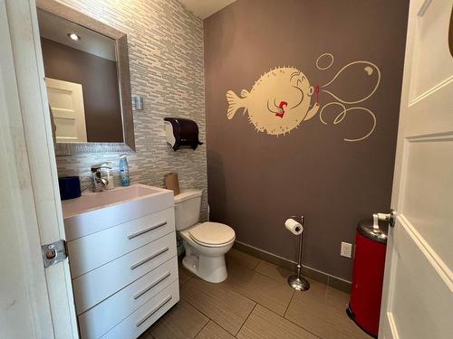 Salle de bains - 2-163 Ch. De St-Jean, La Prairie, QC - Indoor Photo Showing Bathroom