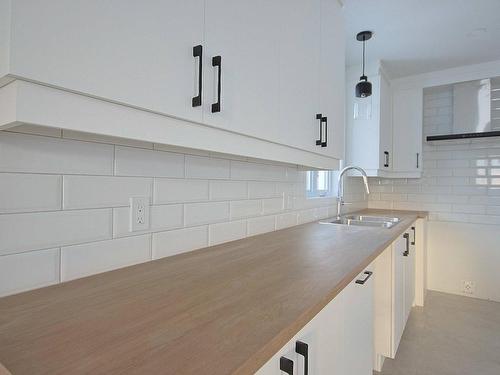 Kitchen - 55 Rue Maurice-Brodeur, Salaberry-De-Valleyfield, QC - Indoor Photo Showing Kitchen With Double Sink