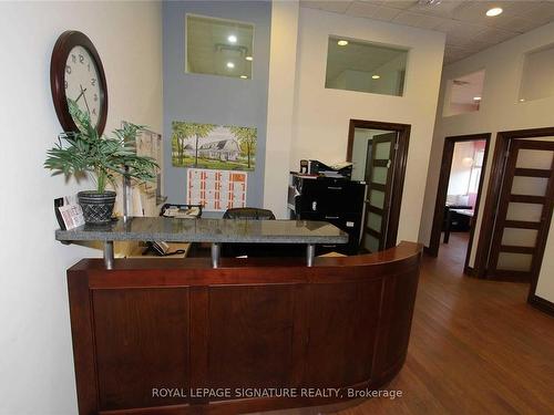 9-2458 Dundas St W, Mississauga, ON 