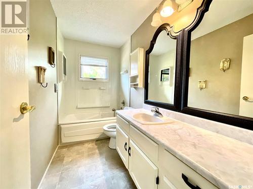 405 Alfred Street, Nipawin, SK - Indoor Photo Showing Bathroom