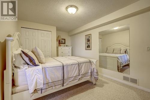 14010 Latimer Avenue, Summerland, BC - Indoor Photo Showing Bedroom