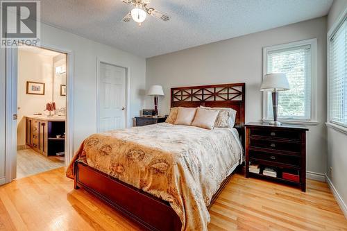 14010 Latimer Avenue, Summerland, BC - Indoor Photo Showing Bedroom