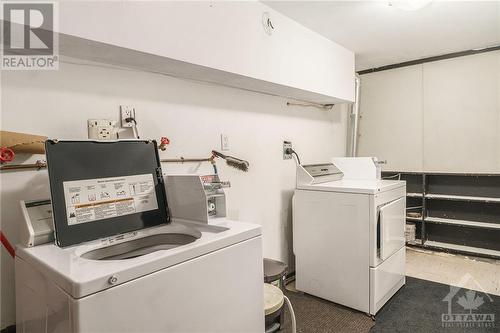 910 Watson Street, Ottawa, ON - Indoor Photo Showing Laundry Room