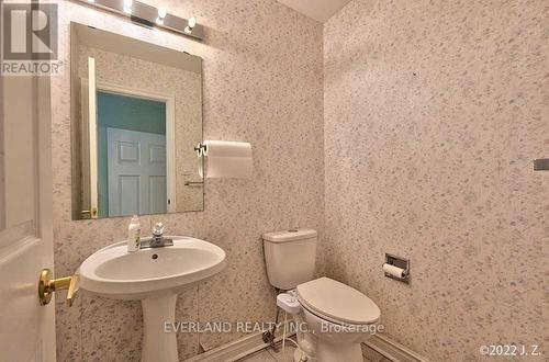 37 Hyde Park Dr, Richmond Hill, ON - Indoor Photo Showing Bathroom