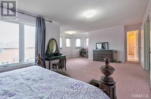 37 Hyde Park Dr, Richmond Hill, ON - Indoor Photo Showing Bedroom