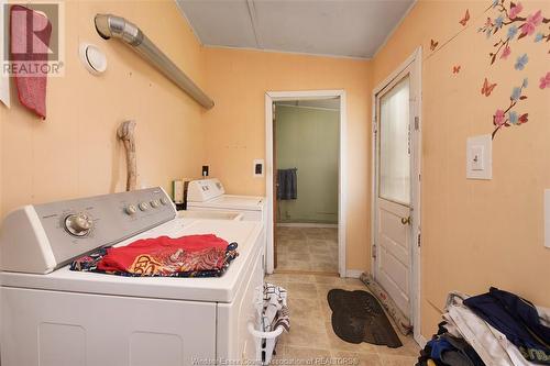 26 Smith, Leamington, ON - Indoor Photo Showing Laundry Room