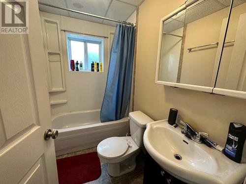 336 98 Avenue, Dawson Creek, BC - Indoor Photo Showing Bathroom